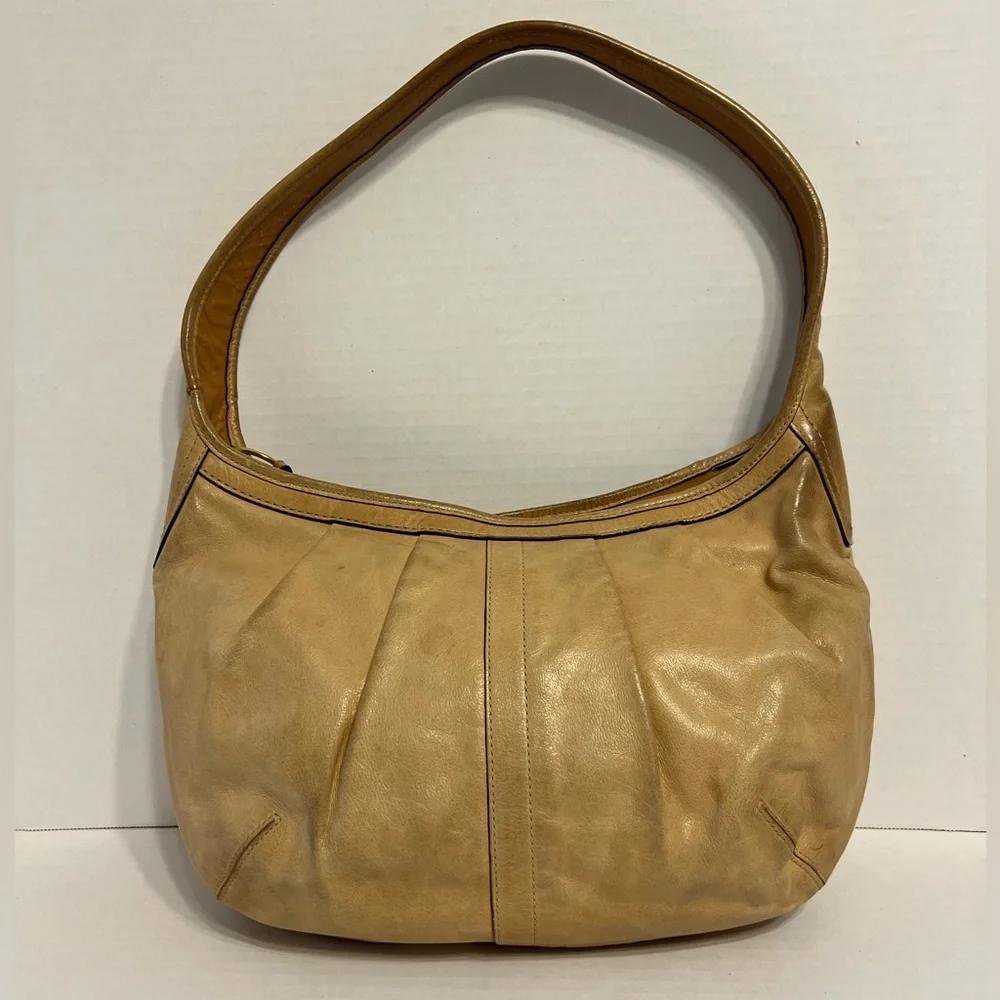 Coach vintage Ergo Y2K pleated half moon leather hobo Camel‎ style # 12235